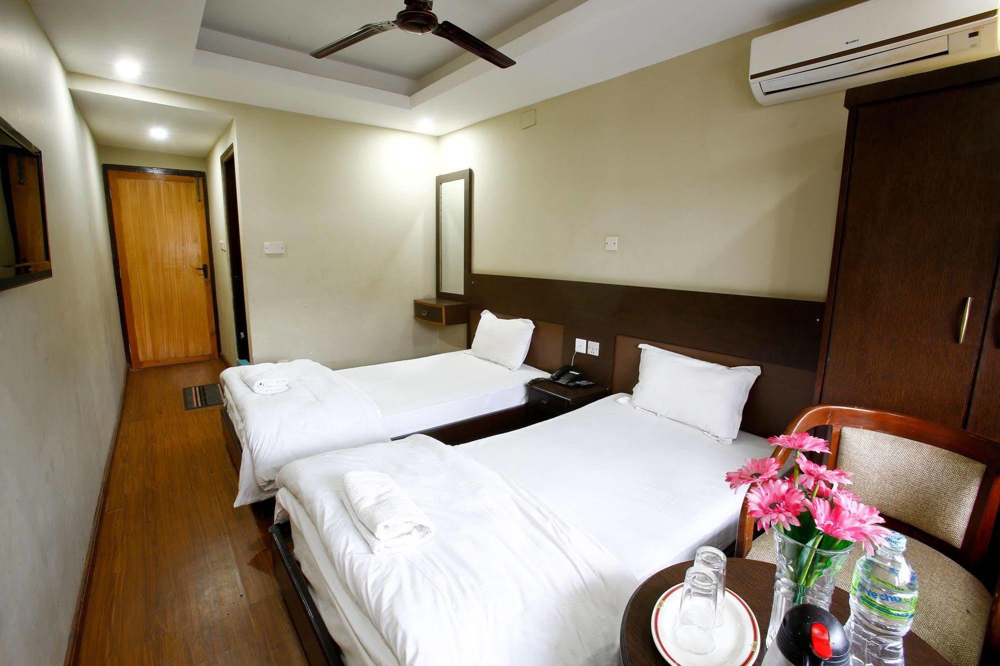 Hotel Nandini Kathmandu Ngoại thất bức ảnh